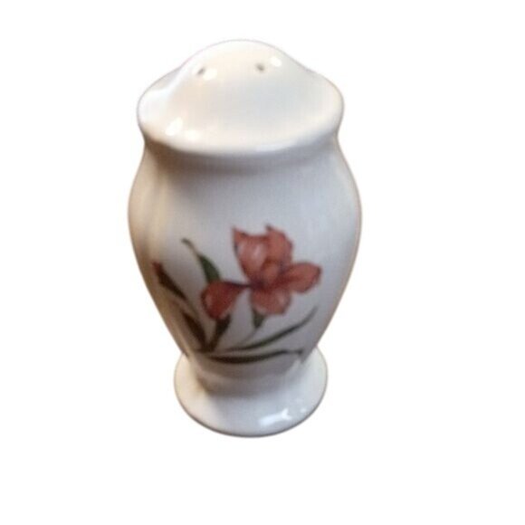 Noritake Summer Estate Floral Ceramic Salt Shaker Blue Pink Flower Designs Vtg - Picture 2 of 4